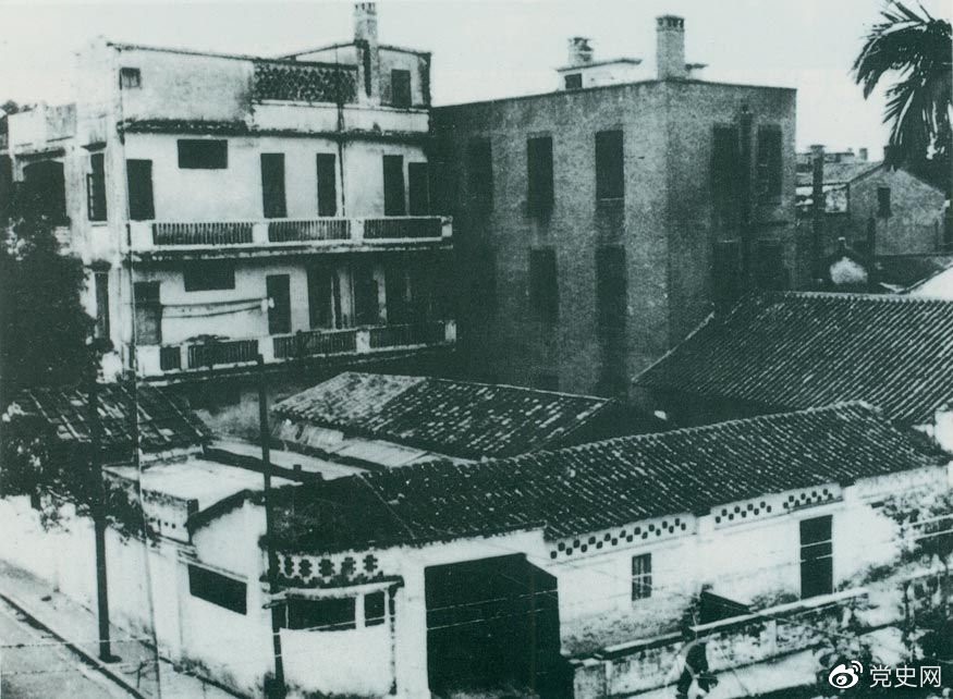 　　1923年6月12日至20日，中國(guó)共產(chǎn)黨在廣州東山恤孤院路后街31號(hào)（今恤孤院路3號(hào)）召開第三次全國(guó)代表大會(huì)，圖為大會(huì)舊址。