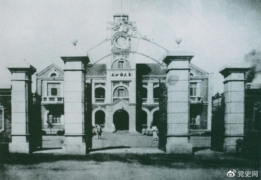 　　圖為中共滿洲省委舊址。1929年6月，中共中央政治局決定劉少奇任中共滿洲省委書記。7月，劉少奇到達(dá)奉天（今沈陽(yáng)）赴任。