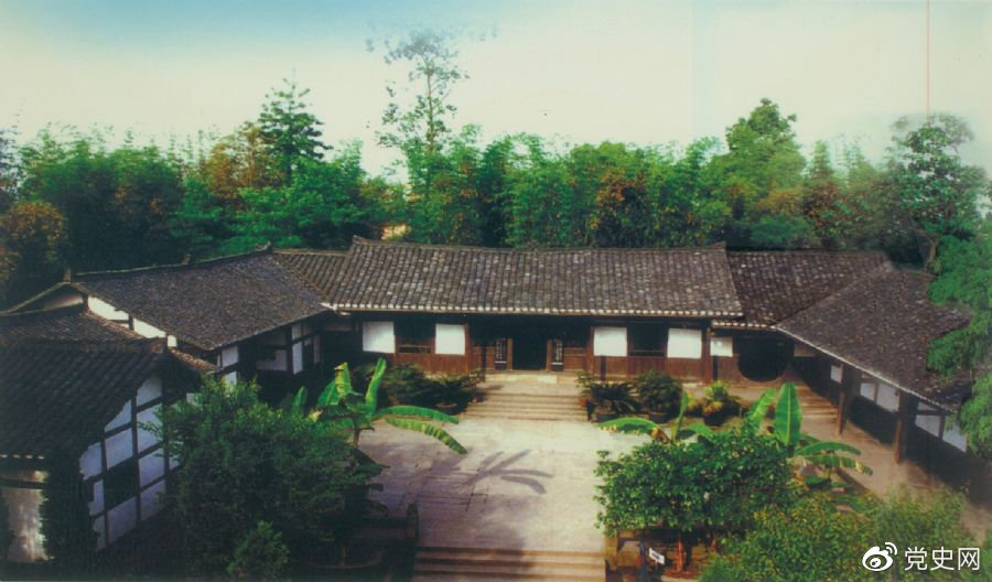 1904年8月22日，鄧小平出生在四川省廣安縣協興鄉(xiāng)（今廣安市協興鎮(zhèn)）牌坊村。圖為鄧小平故居。